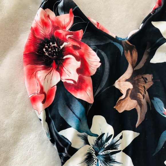 Floral bodysuit - Picture 3 of 4